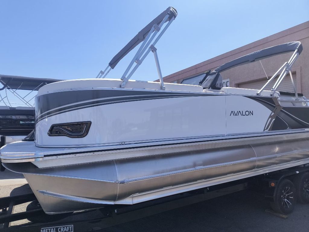2026 Avalon LSZ Elite Windshield 23 FT