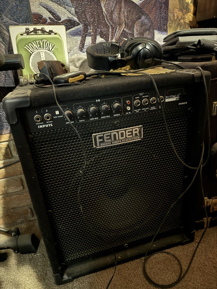 Fender Rumble 60 Bass Amplification Combo Amp - Black, 60W