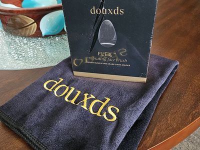 Douxds Flex, Vibrating Face Brush