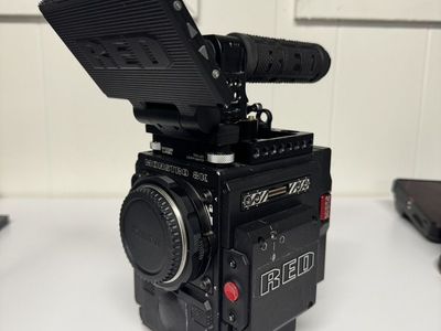 RED DSMC2 MONSTRO8K VV - Complete Kit - 187 Hours