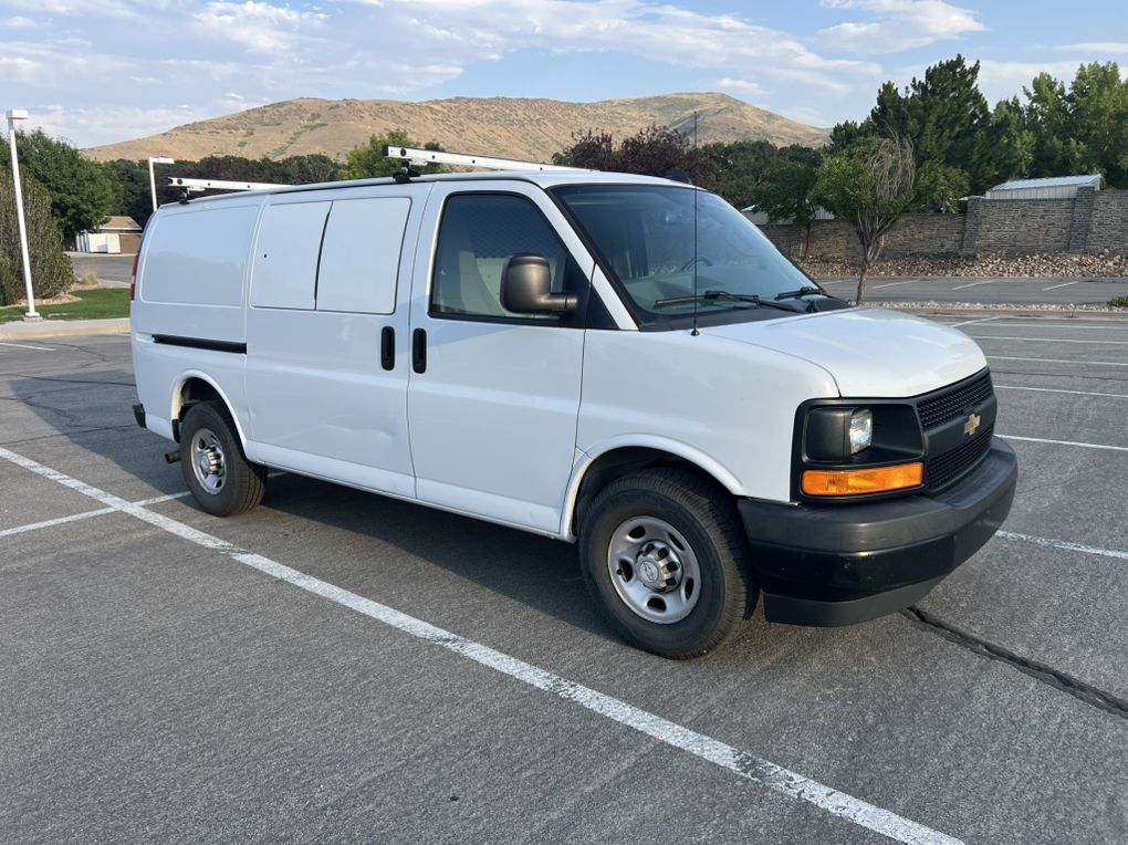 2017 Chevrolet Express 2500 
