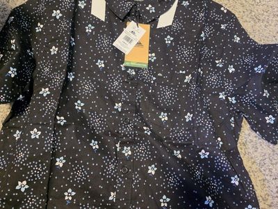 mens small quicksilver short sleeve button up shirt nwt