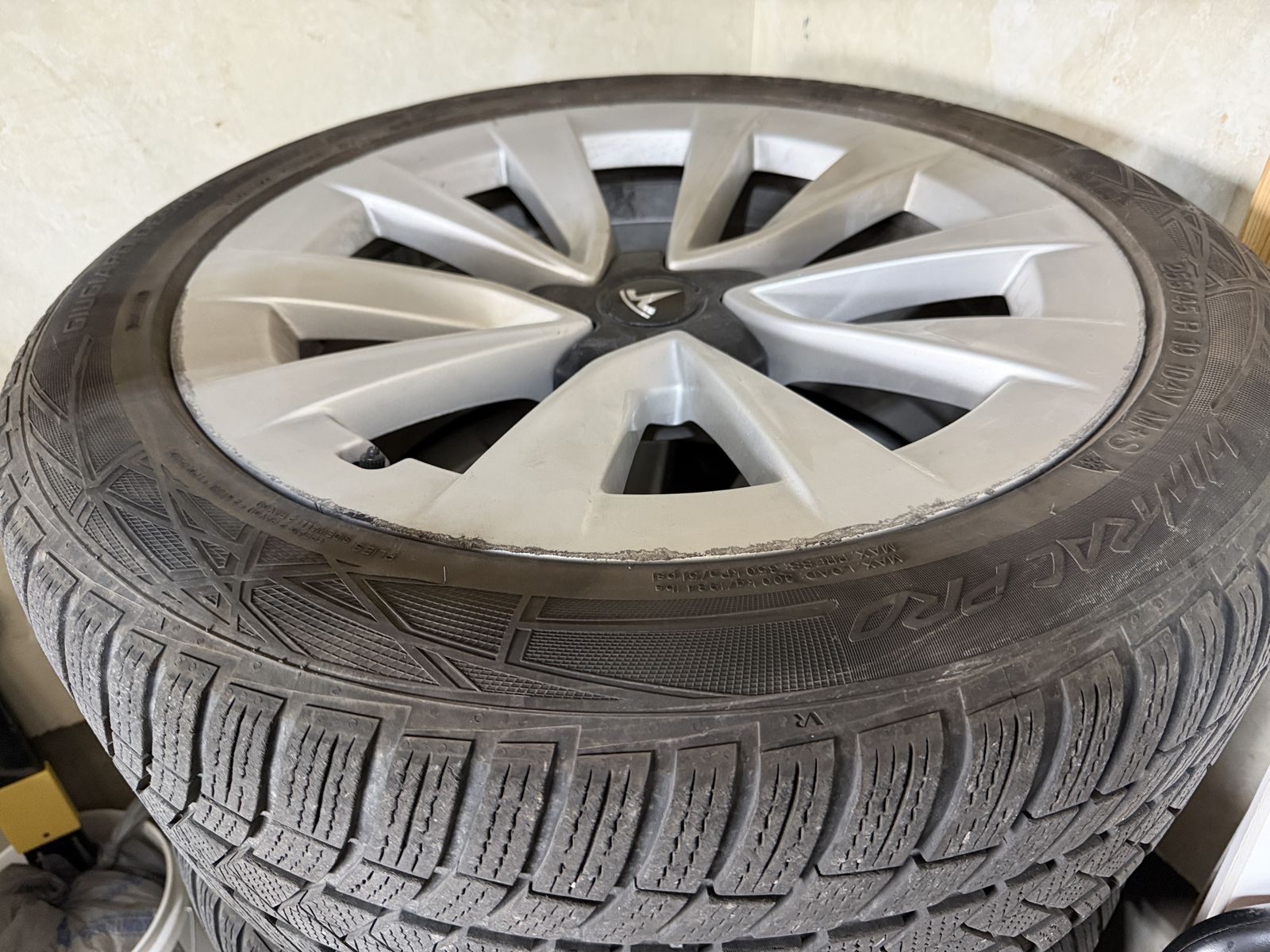Model y Winter Tire Set