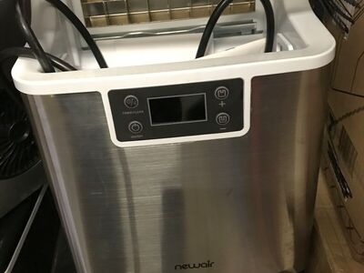 Icemaker tabletop icemaker 50 pound without a box