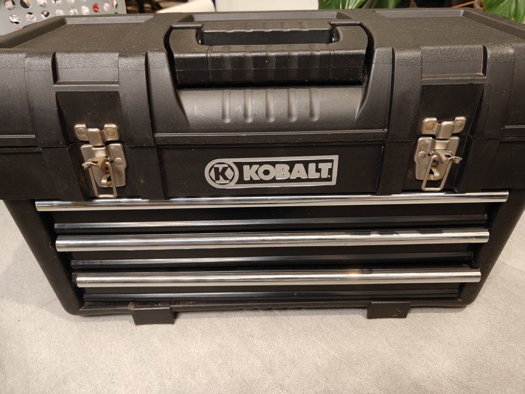 kobalt tool box 22.5"
