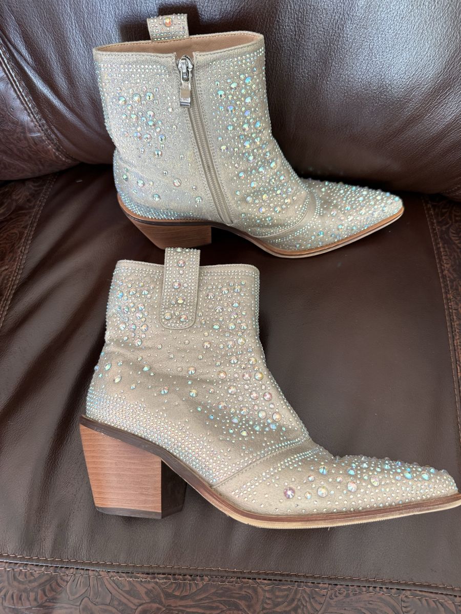 Bling rhinestone boots women’s size 8