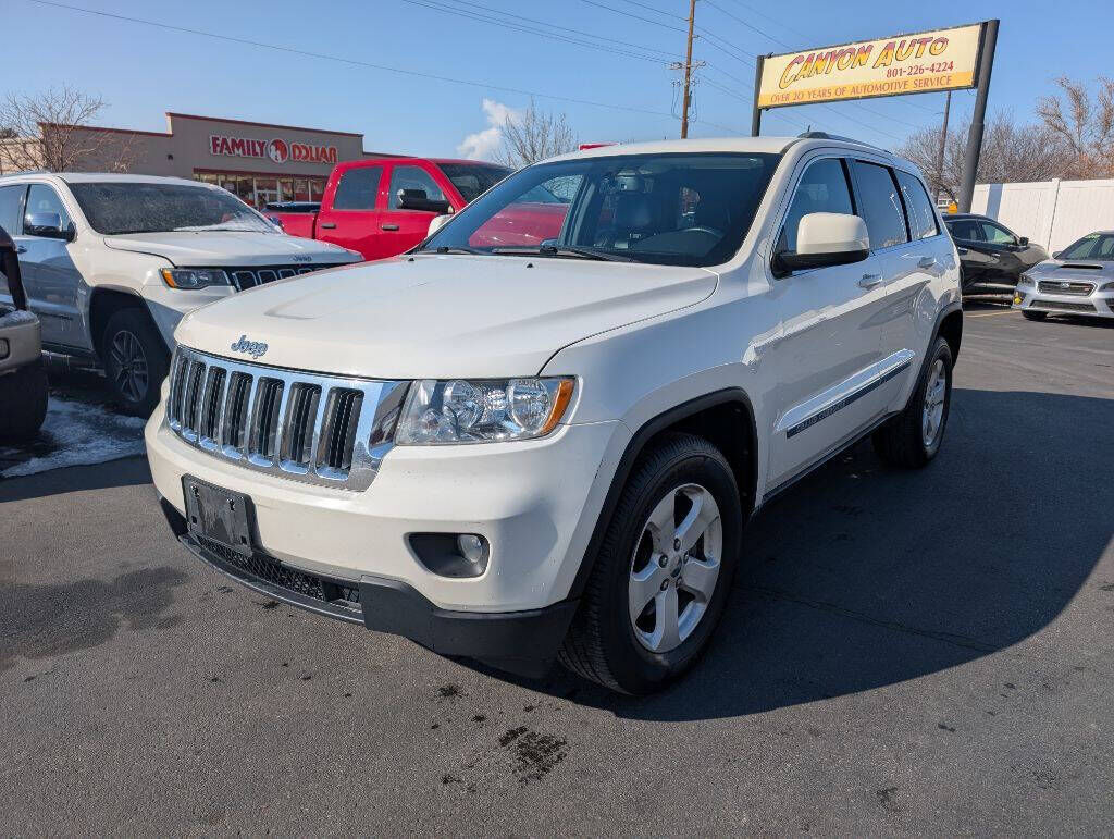 2011 JEEP GRAND CHEROKEE Laredo