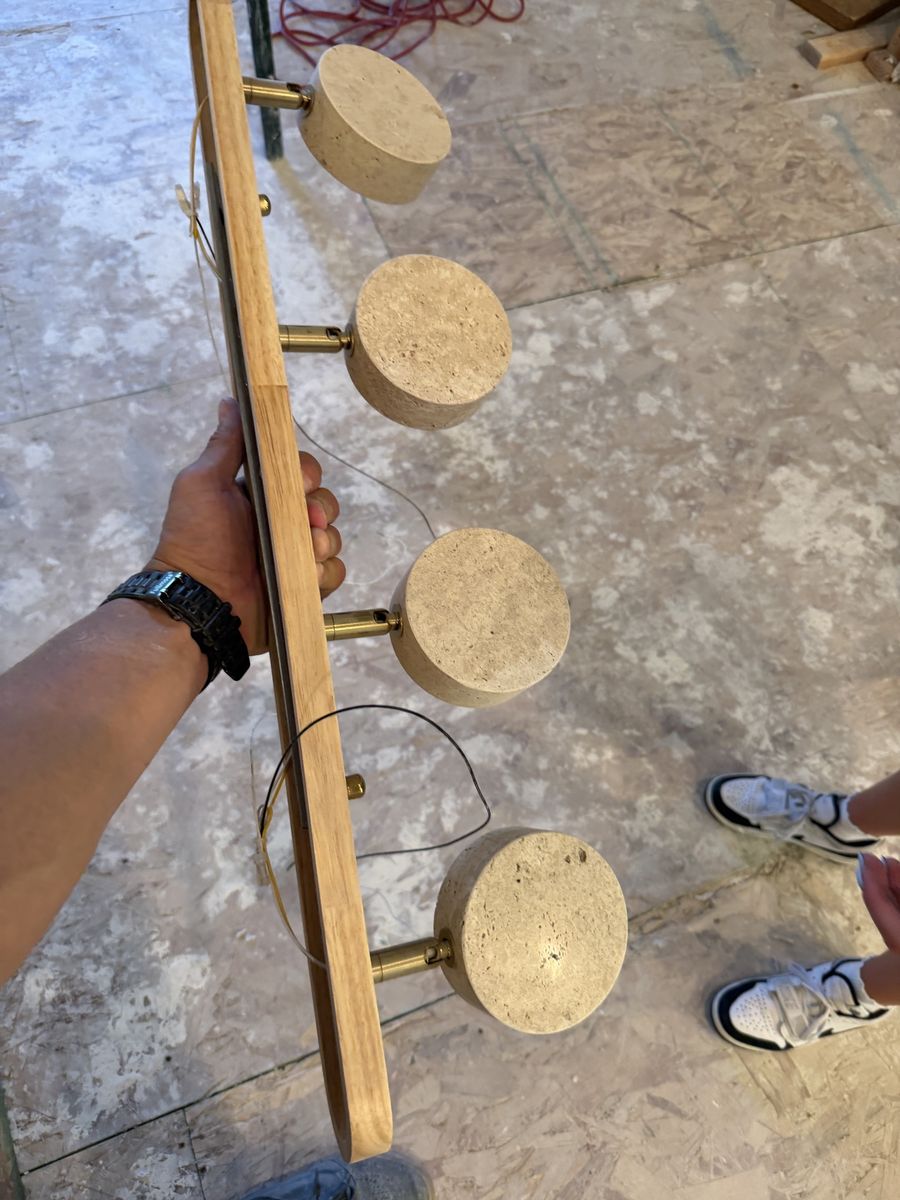 Light fixture