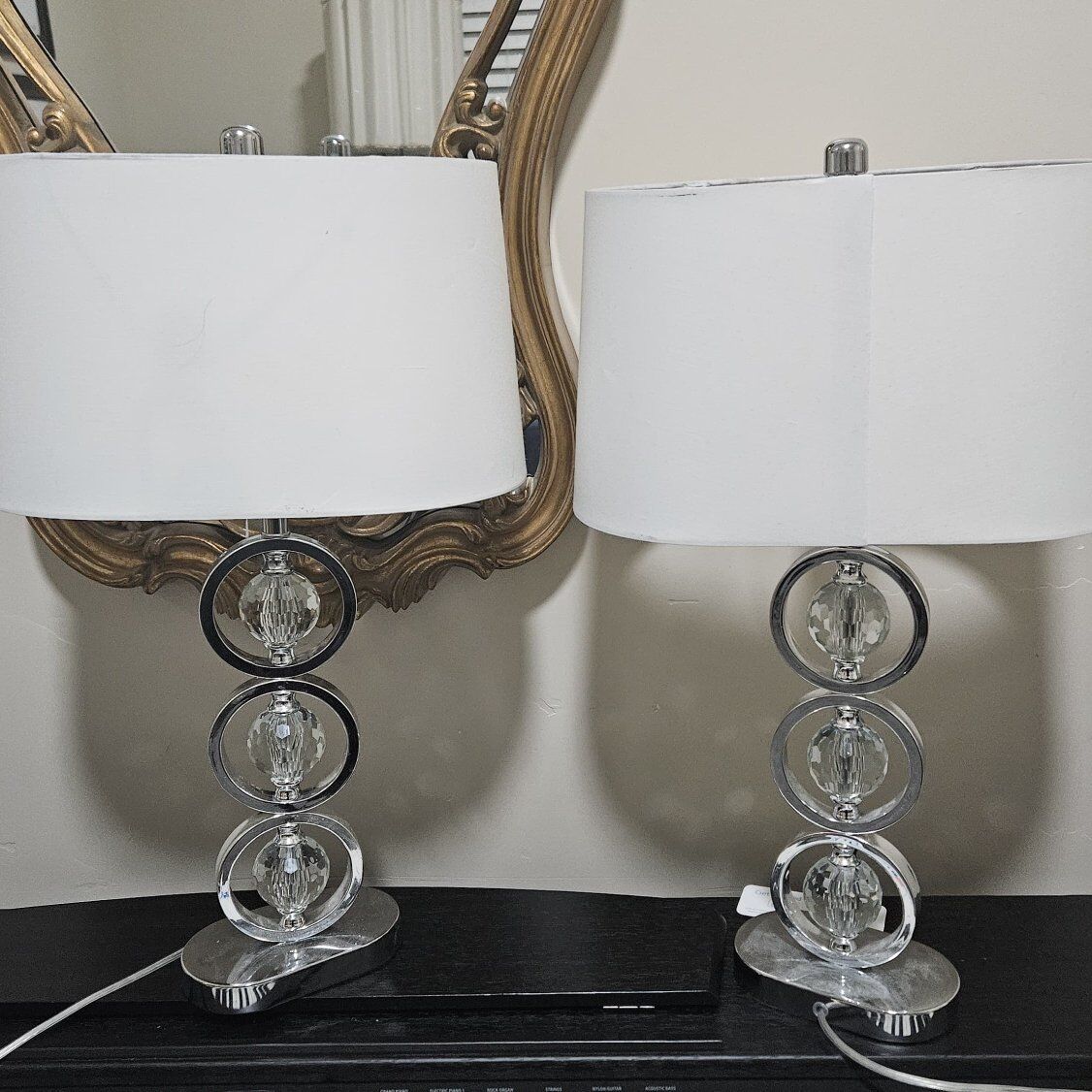 2 Modern lamps