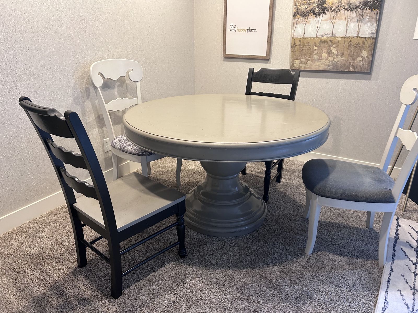 Round Table