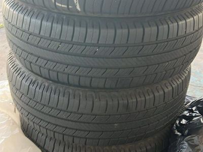 225/65/R17 Michelin Defender 2 All Season Tires x4