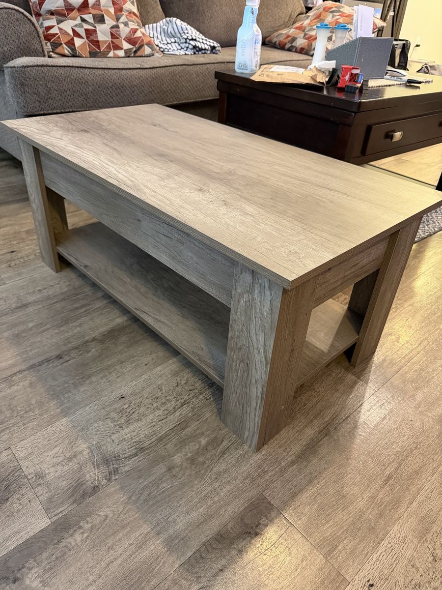 Gray Wood Grain Lift Top Coffee Table with Lower Shelf