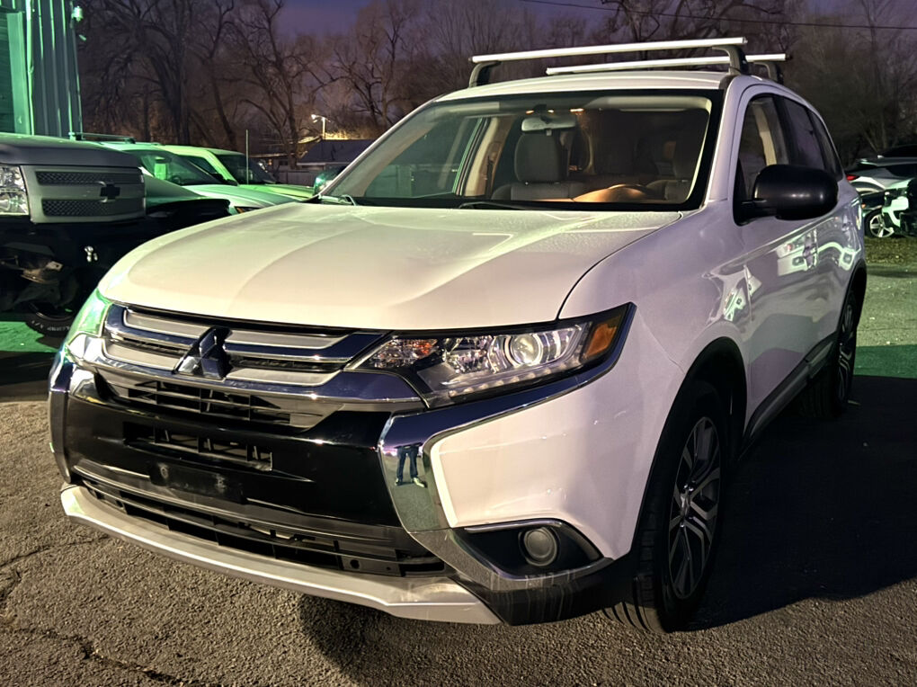 2018 Mitsubishi Outlander ES