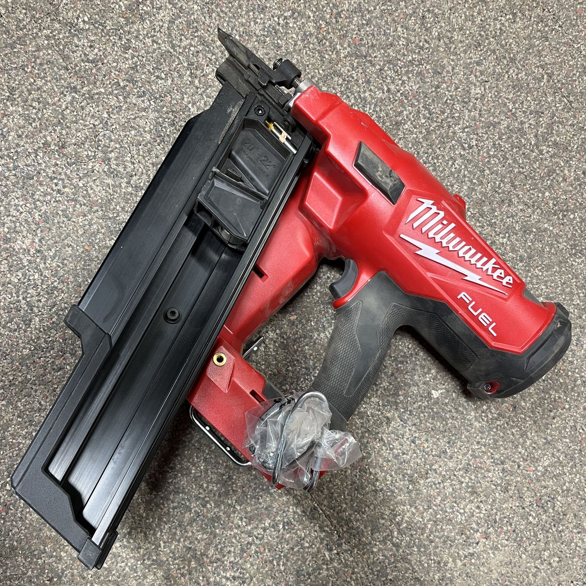 Milwaukee 21 Deg Framing Nailer w/Nails