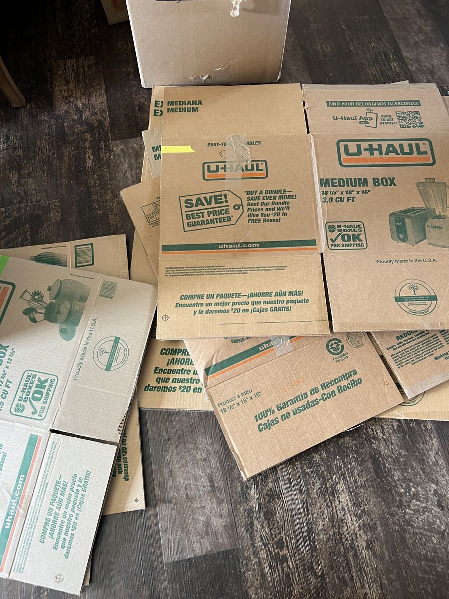 FREE FREE FREE >>> MOVING BOXES