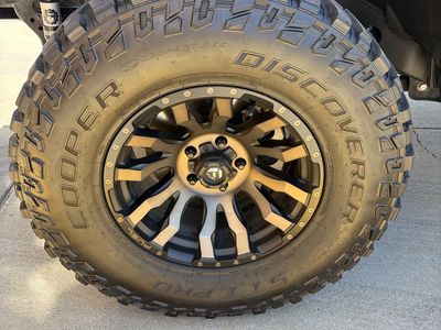 Cooper Discoverer STT Pro - 315/70r17. Set of 5. 13/19 (68%) tread remaining on 4 of 5 tires, and the spare has never seen road