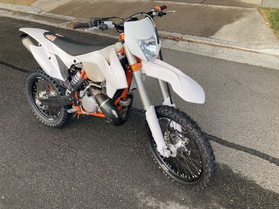 2015 KTM 300 XCW - 26 hours!