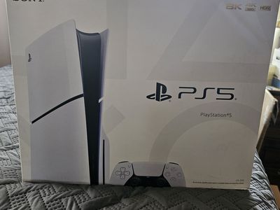 Playstation 5 slim with disc drive BRAND NEW!!