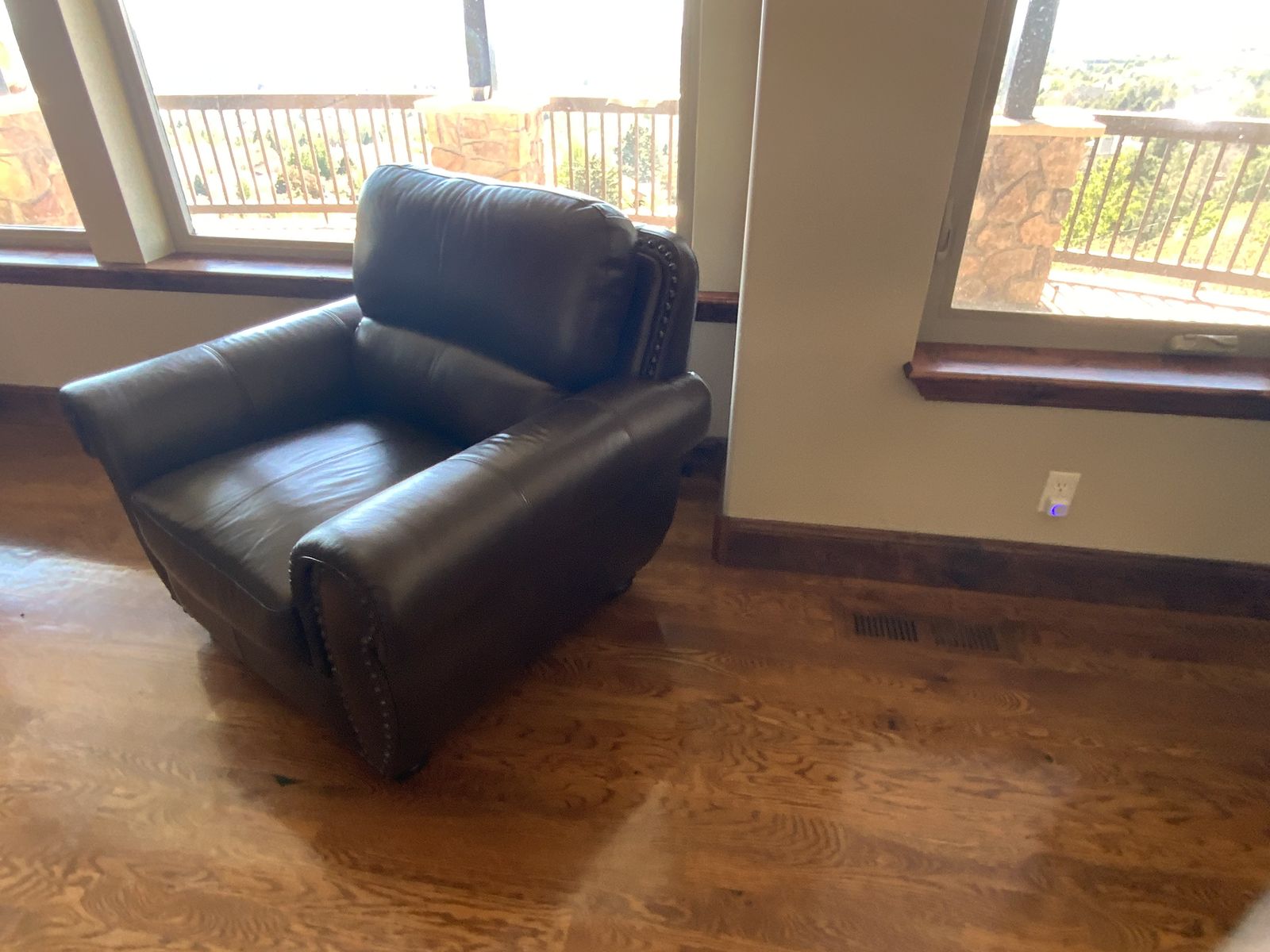 Leather Abbyson living room chair