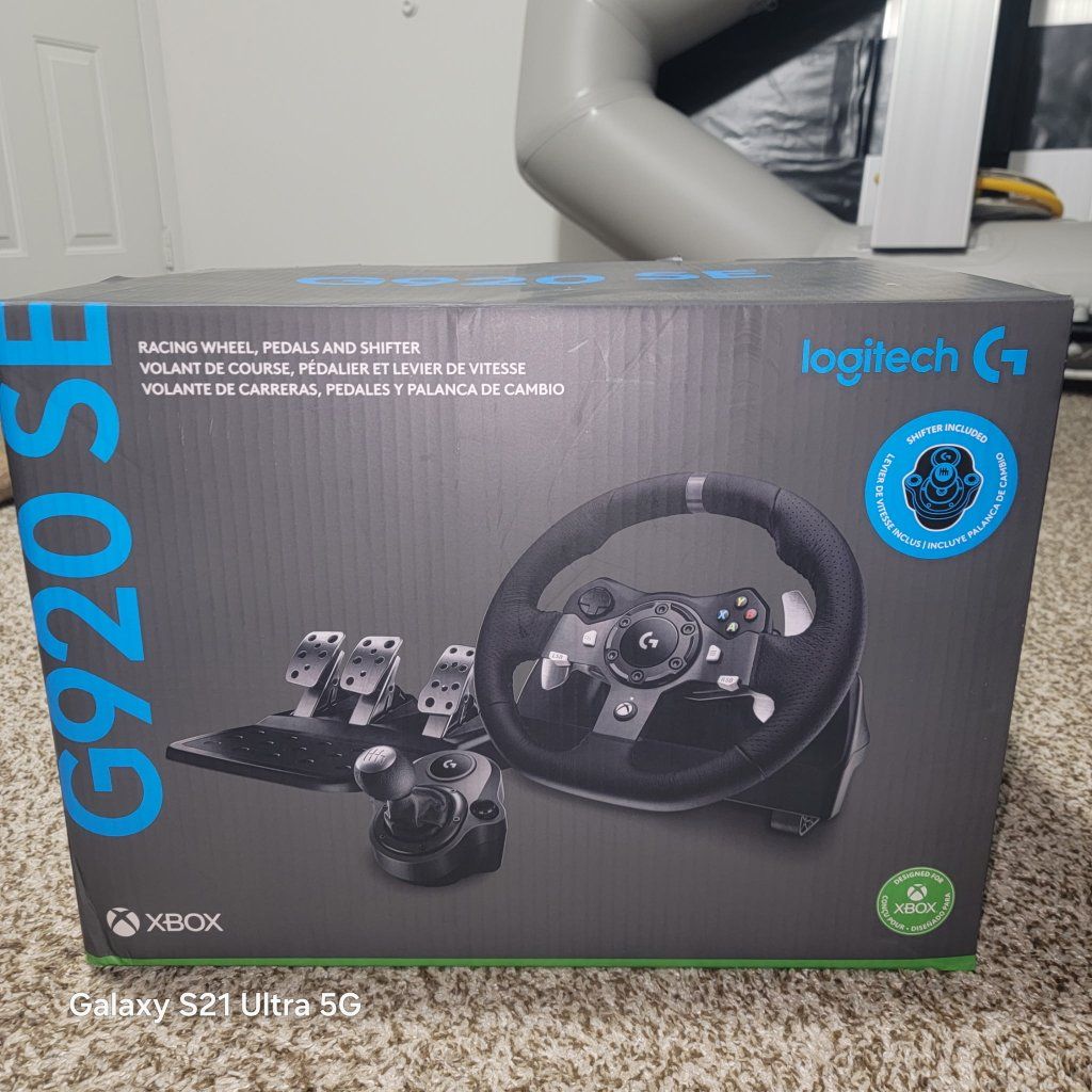 Logitech G920 Driving Force Racing Wheel & Pedals with Shifter for Xbox  and PC
