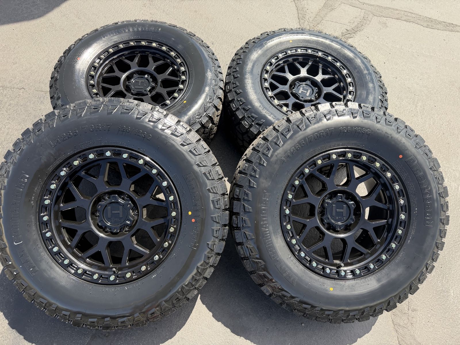 New Hostile H601 Rapture LT285/70r17 Ameritread RT 6x135 Ford F150 F 150 6 lug wheels and tires Expedition  