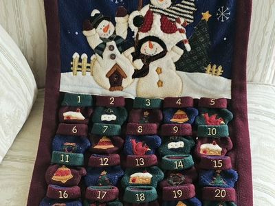 Holiday Felt Snowman Advent Calendar Hanging Fabric Pocket Countdown
27"×15"