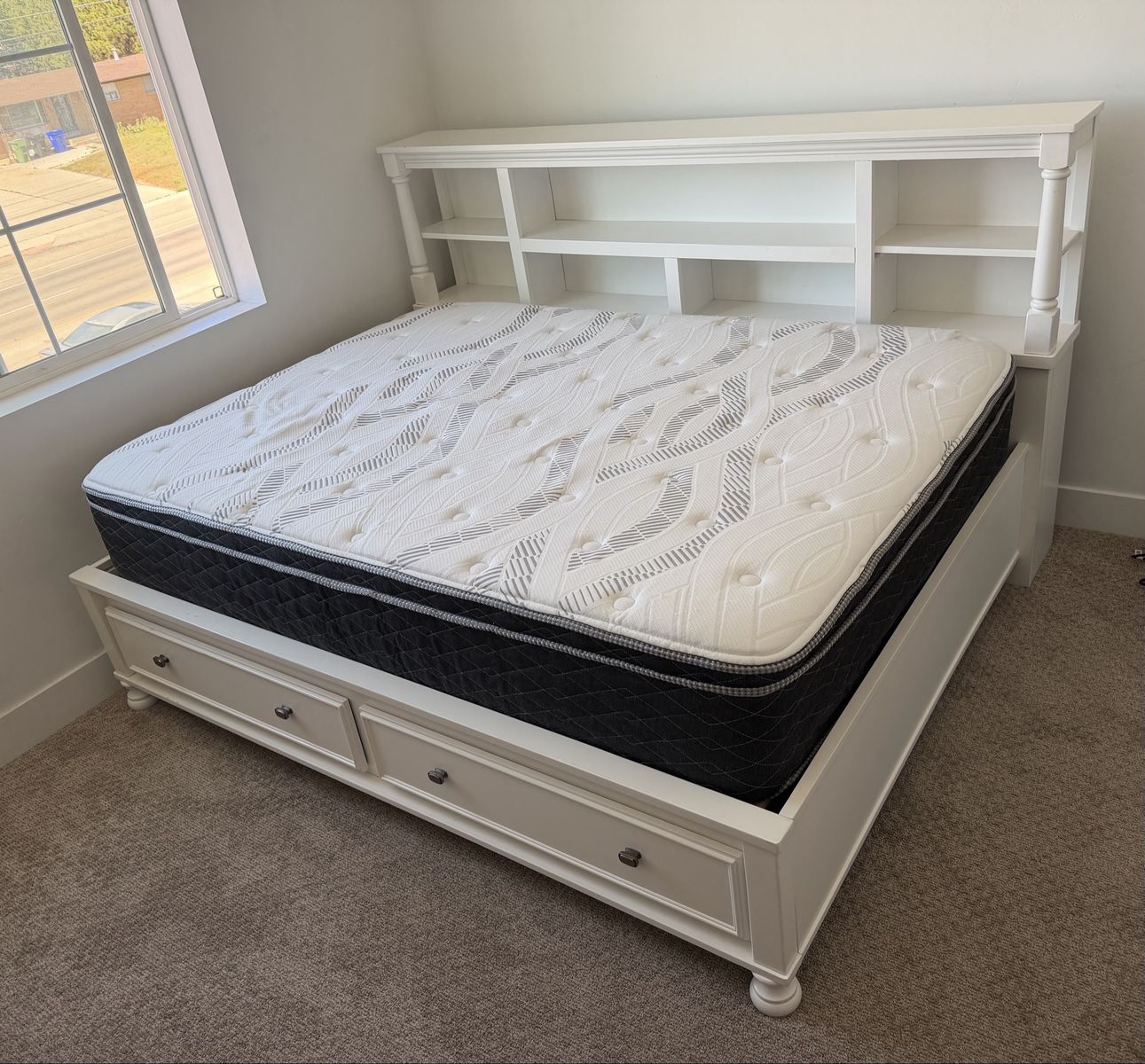 Full size bed