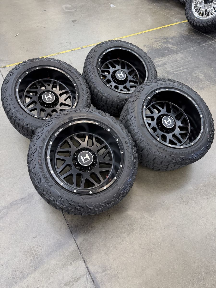 20x12 hostile sprokets/ 33x12.50r20 tires 8x6.5