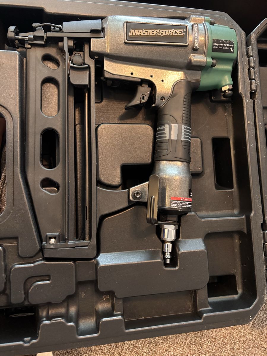 New Masterforce 16g Straight Finish Nailer In Case
