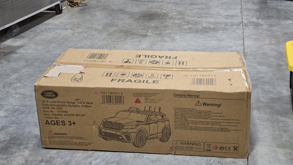 Land Rover Range Rover Battery Powered Ride On Car QY2088 similar to Power Wheels