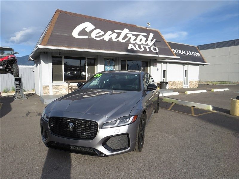 2024 Jaguar XF P300 R-Dynamic SE