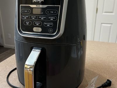 Ninja Max XL Air Fryer, 5.5 Quart, AF161, Black - Used Condition
