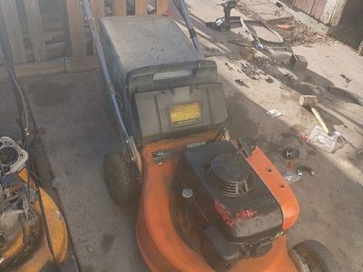 Honda HRC 216 HXA Commercial Lawnmower Runs Good