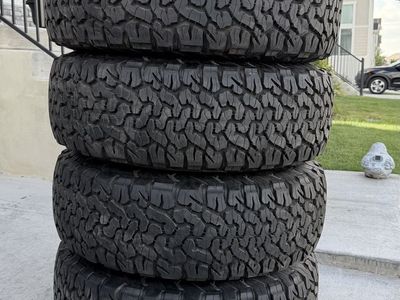 37/12.50R17 Bfgoodrich Ko2 Almost new