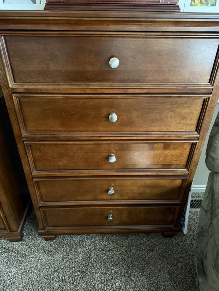 Ashley Danabrin 5 Drawer Dresser