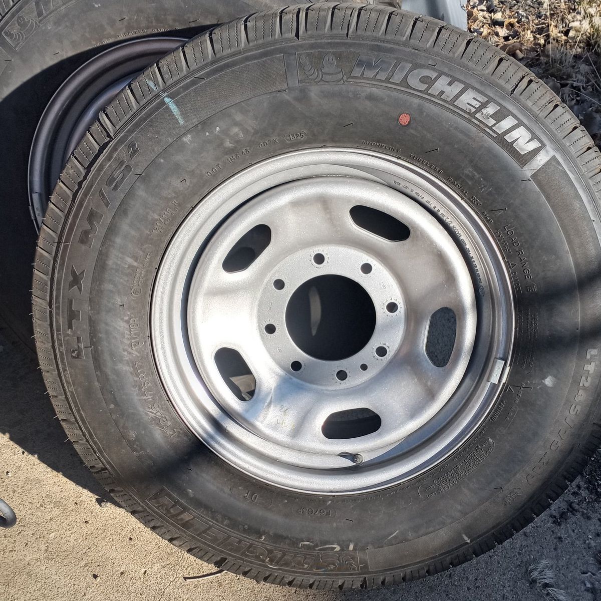 truck tires wheels Michelin lt245/75r17 $500obo
