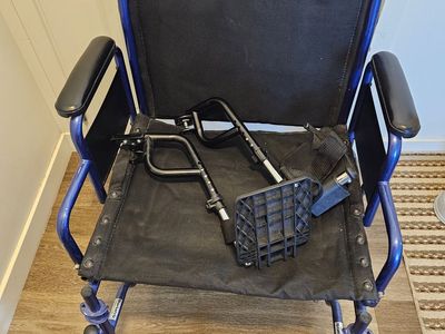 Transport wheelchair