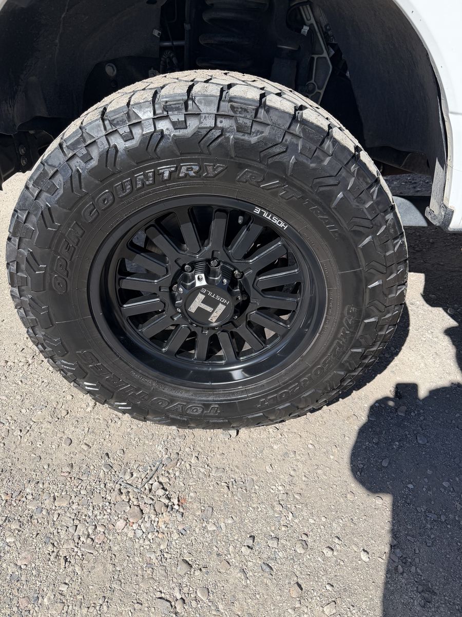 Ford 8Lug Wheels And Tires Set Of 4