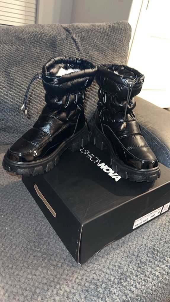 Fashion Nova Boots