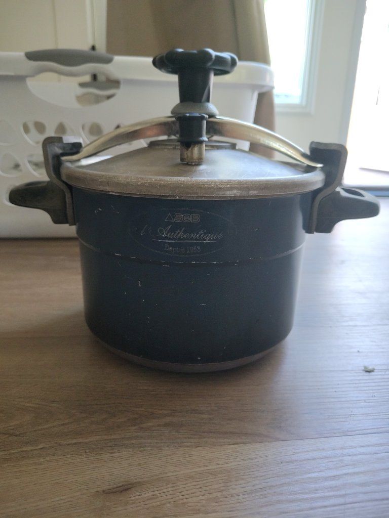 early 2000's SEB L'Authentique Pressure Cooker - Depuis 1953 - Classic Kitchenware