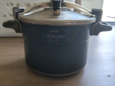 early 2000's SEB L'Authentique Pressure Cooker - Depuis 1953 - Classic Kitchenware