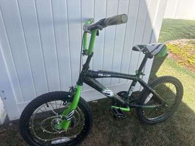 Dynacraft 18 Inch "Surge" Boys BMX Bike