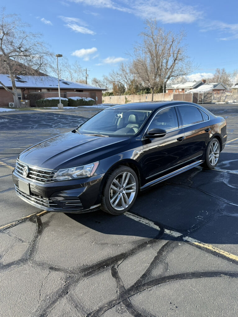 2017 VOLKSWAGEN PASSAT 1.8T R-Line