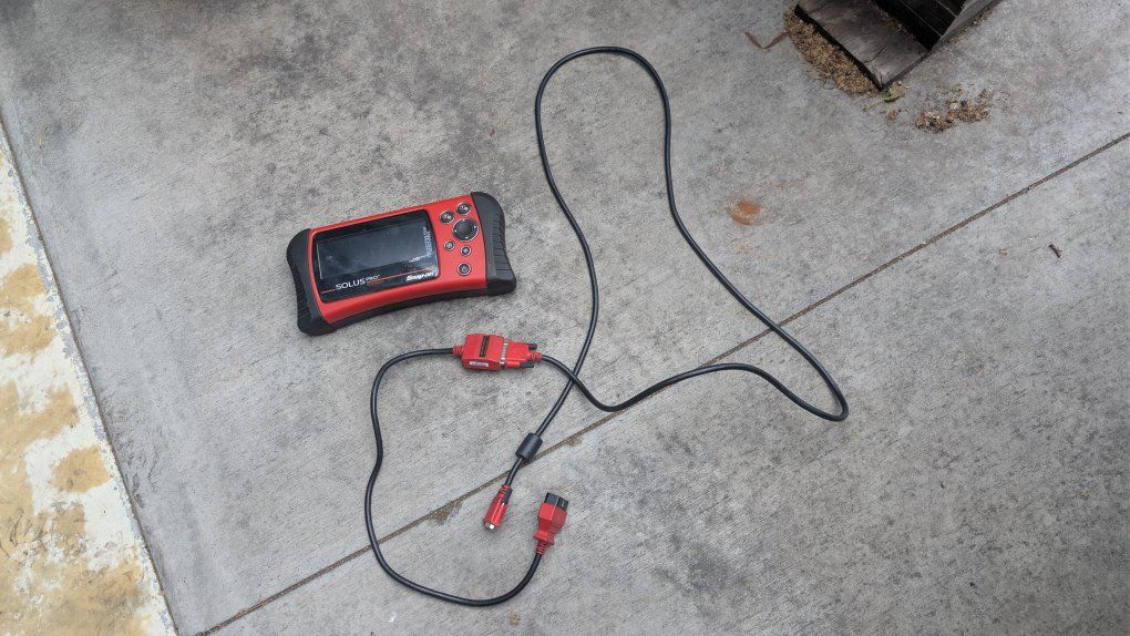 Snap-on Solus Pro Scanner Diagnostic Tool EESC316, Version 17.2, Red/Black