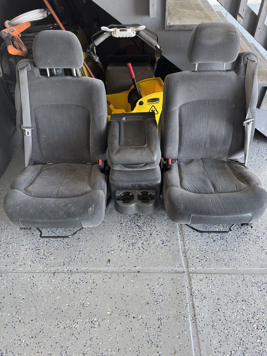 99-06 GM truck seats