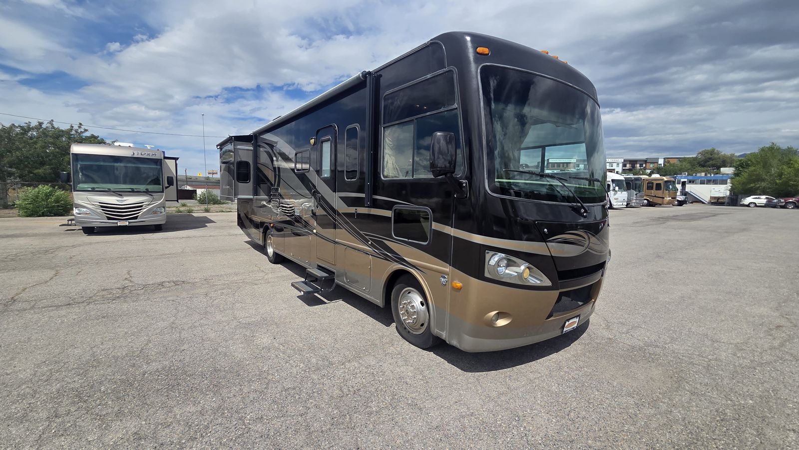 2013 Thor Motor Coach Hurricane 32A