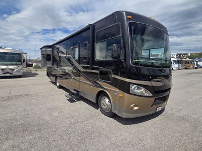 2013 Thor Motor Coach Hurricane 32A