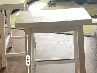 2 Matching Bar Stools White