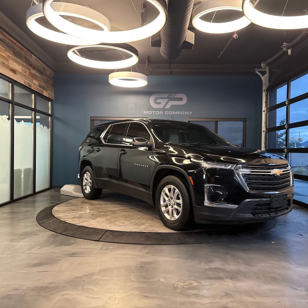 2022 Chevrolet Traverse LS
