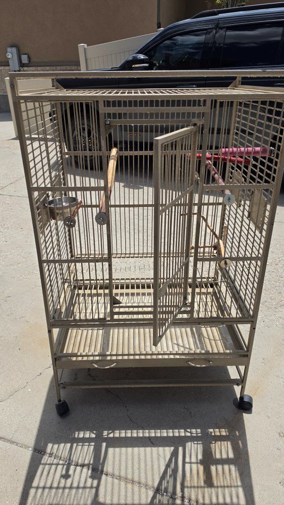 Large Rolling Bird Cage for Parrots and Cockatiels - Tan Metal with Accessories